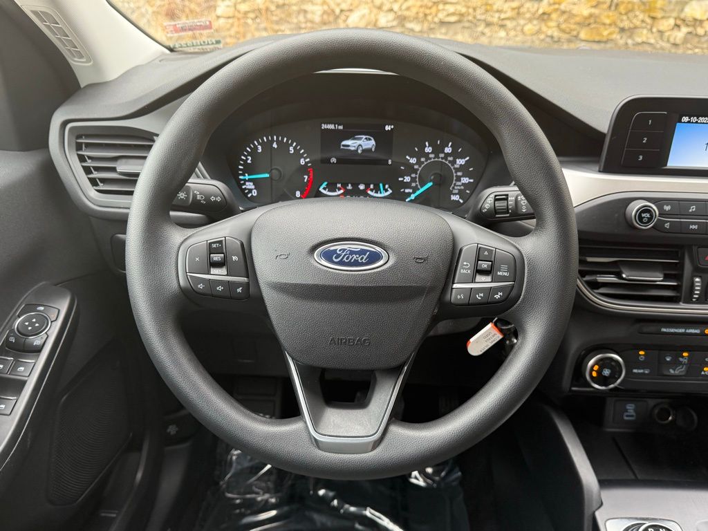 2022 Ford Escape S photo 15