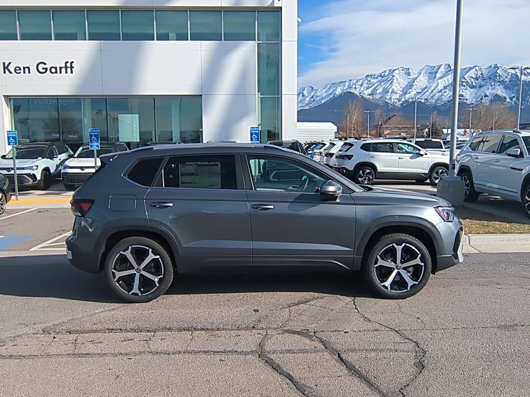 2025 Volkswagen Taos SEL photo 2