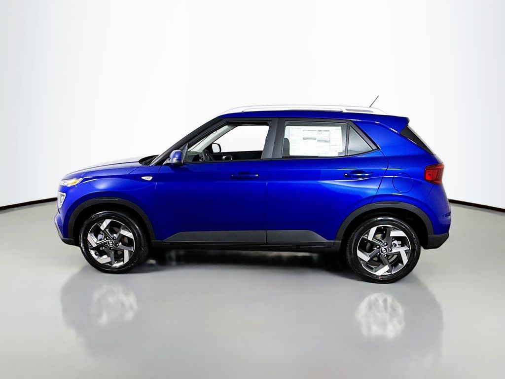 2026 Hyundai Venue SEL photo 4