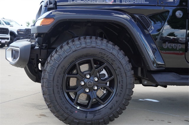 2025 Jeep Gladiator Sport photo 5