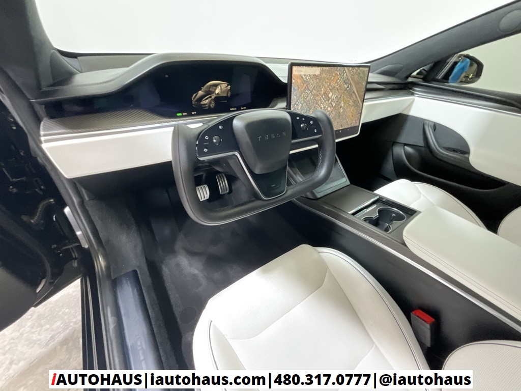 2023 Tesla Model S Plaid photo 12