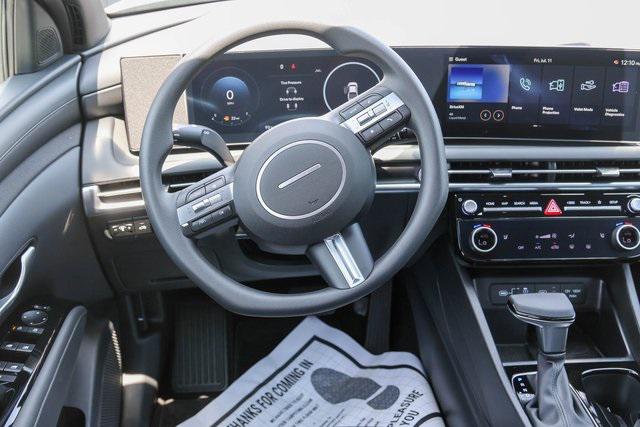 New 2025 Gray Hyundai SEL Activity FWD image 14