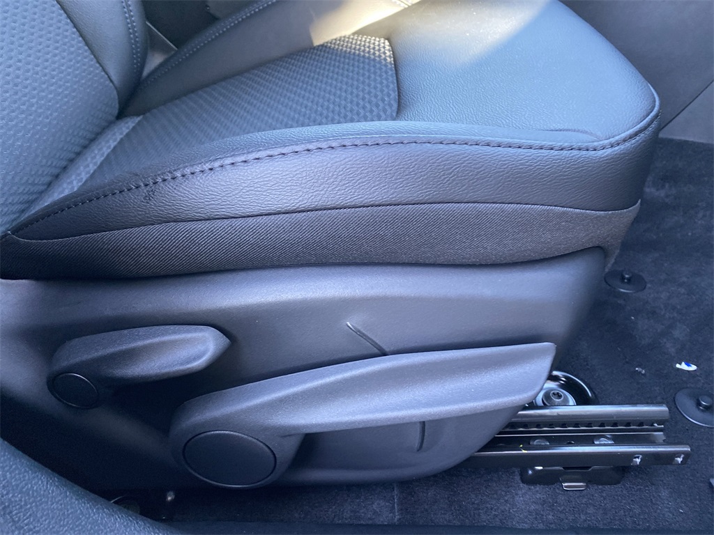 2025 Jeep Compass Latitude photo 35