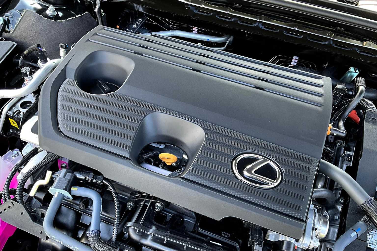 2025 Lexus ES 300h photo 18