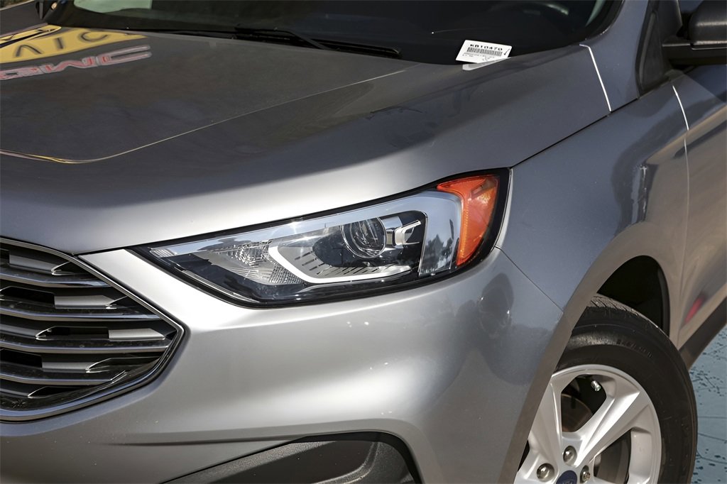 2020 Ford Edge SE photo 2