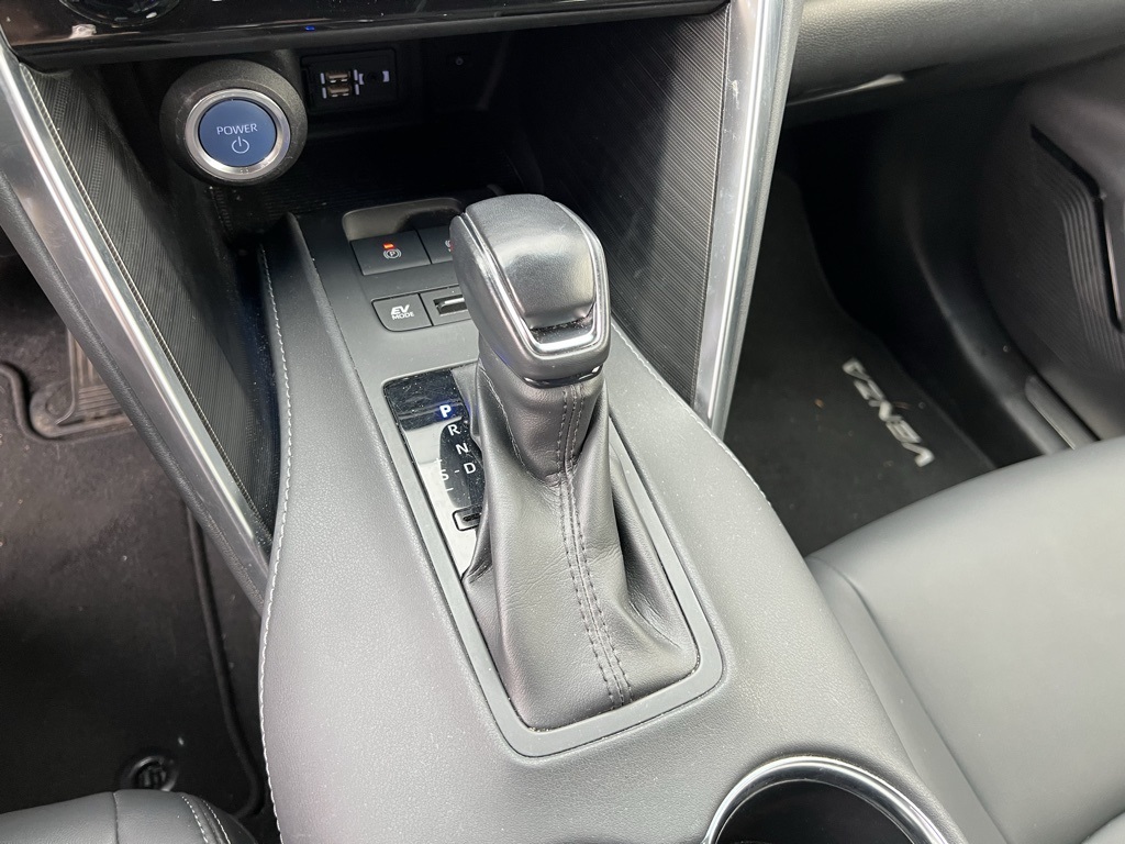 2022 Toyota Venza XLE photo 22