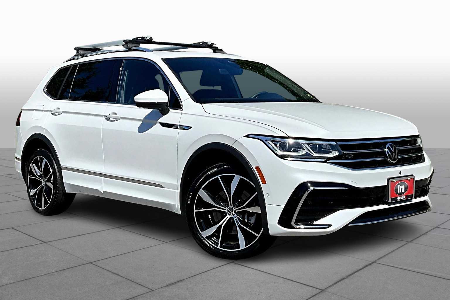 2023 Volkswagen Tiguan SEL R-Line Black photo 3
