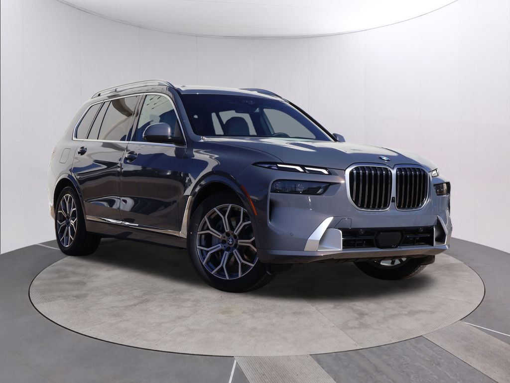 2026 BMW X7 40i's photo