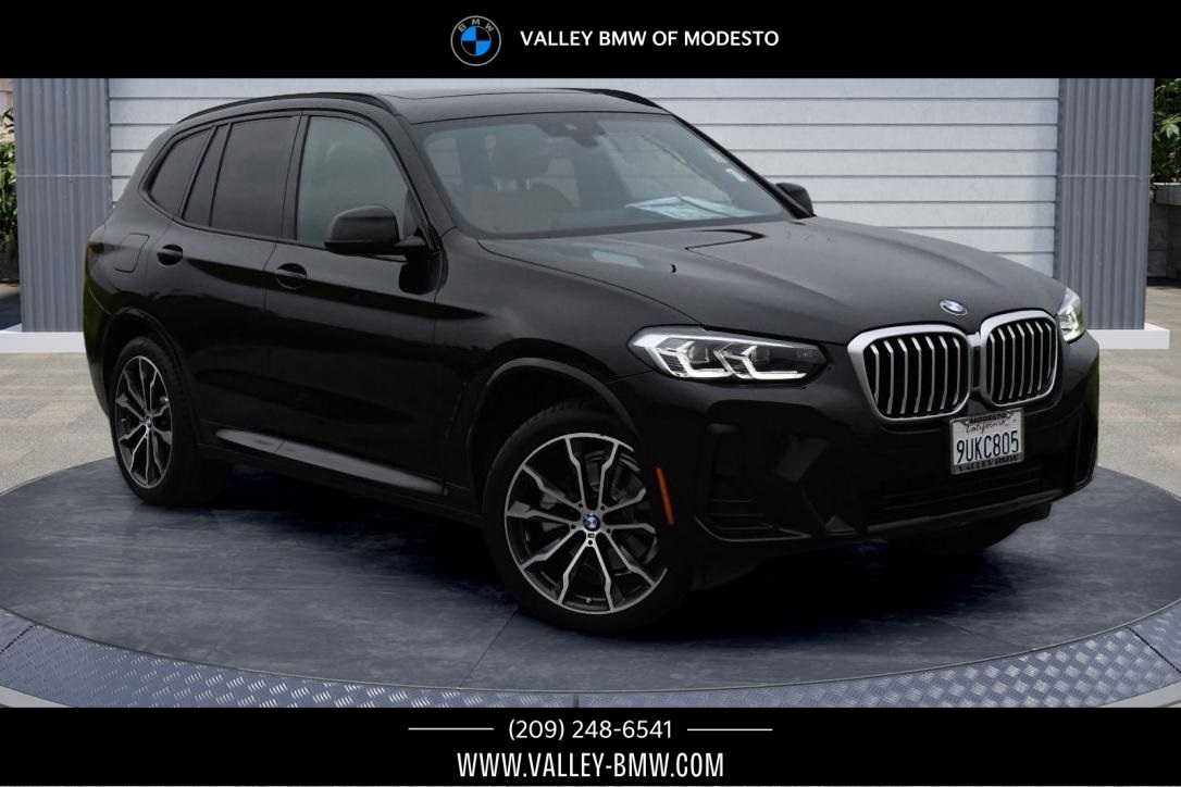 2022 BMW X3 30i's photo