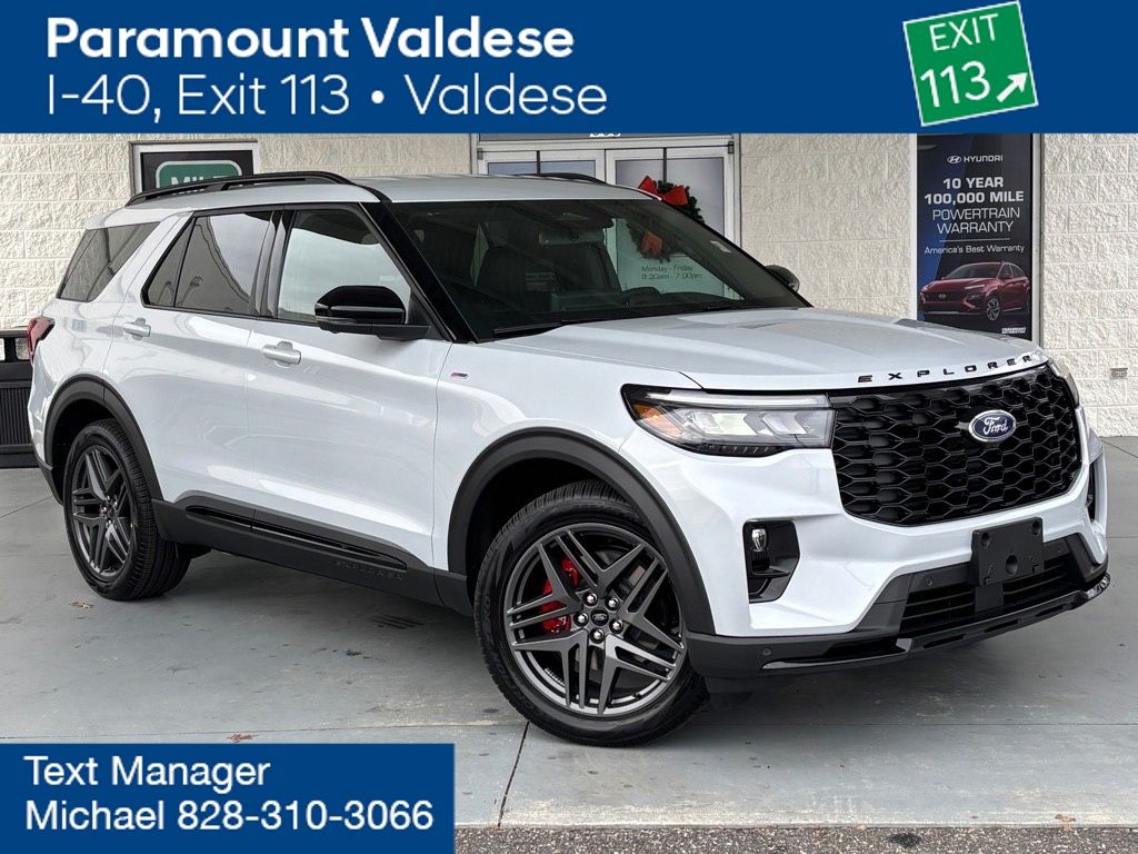 2026 Ford Explorer ST-LINE's photo