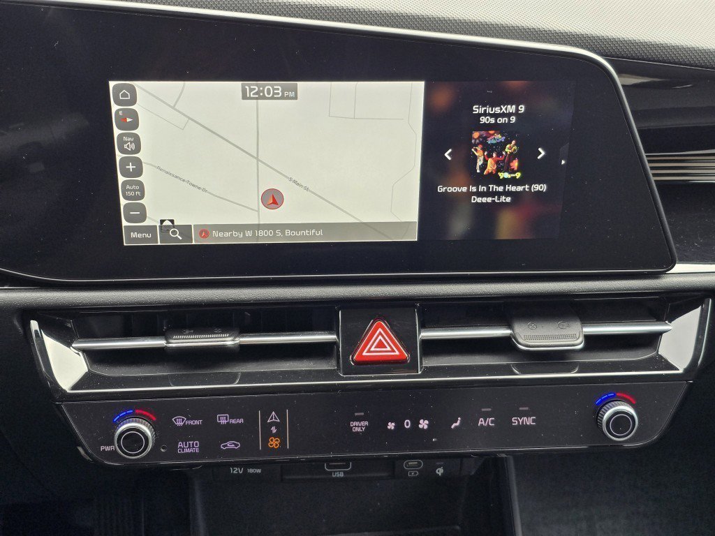 2023 Kia Niro EX photo 3