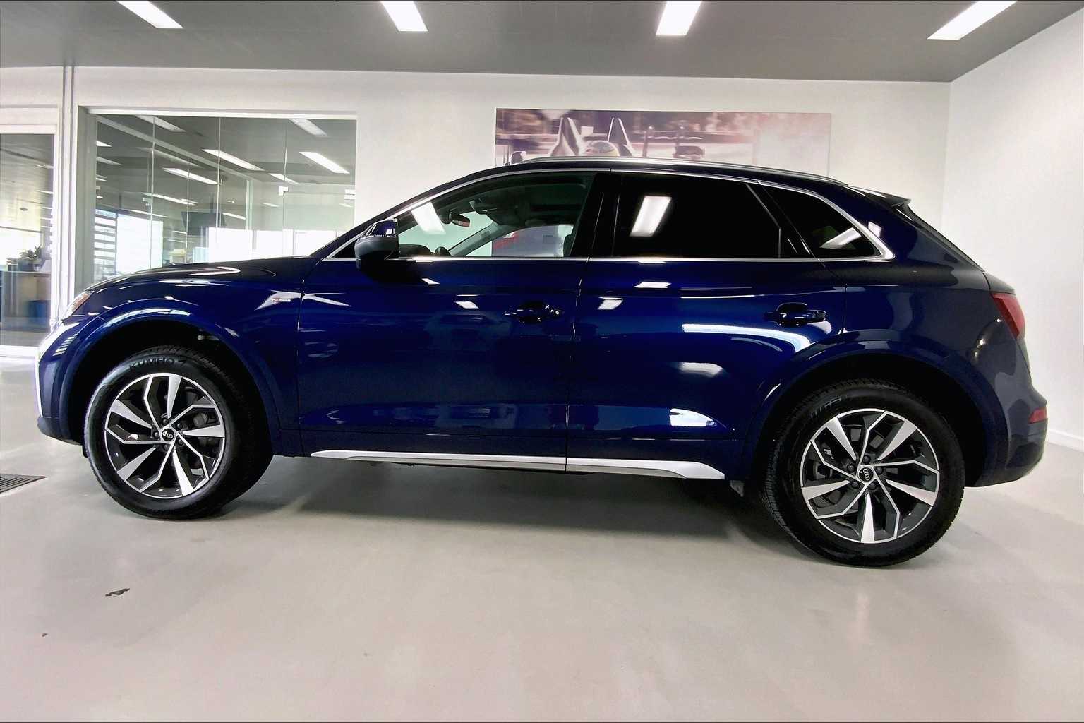 2025 Audi Q5 S line Premium Plus photo 2