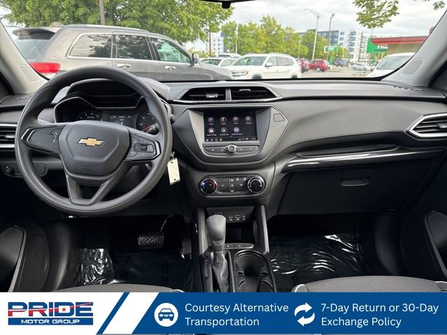 2022 Chevrolet Trailblazer LS photo 11