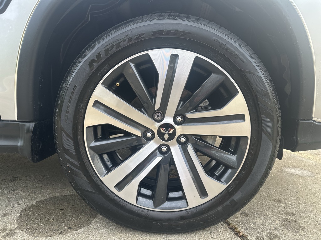 2023 Mitsubishi Outlander Sport ES photo 11