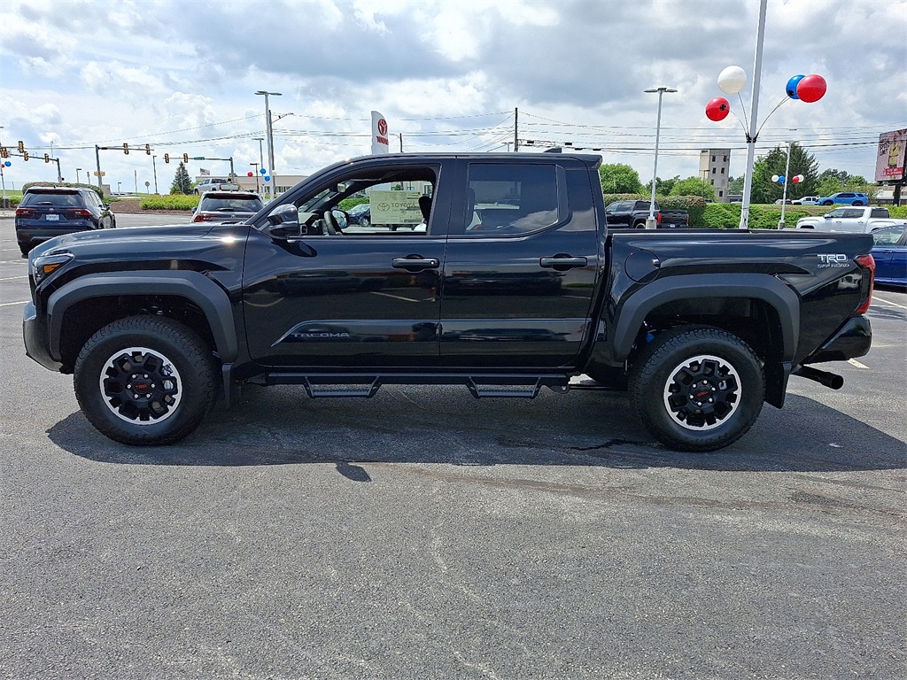 2025 Toyota Tacoma TRD Off-Road Double Cab photo 4