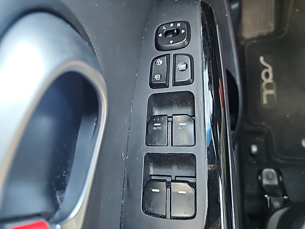 2016 Kia Soul Plus photo 11