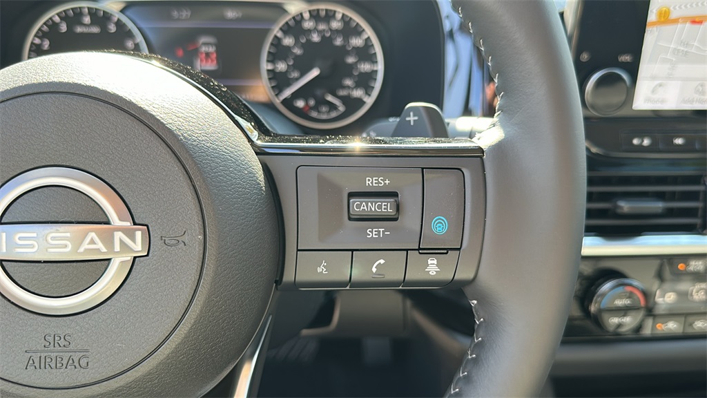 2025 Nissan Pathfinder SL photo 20