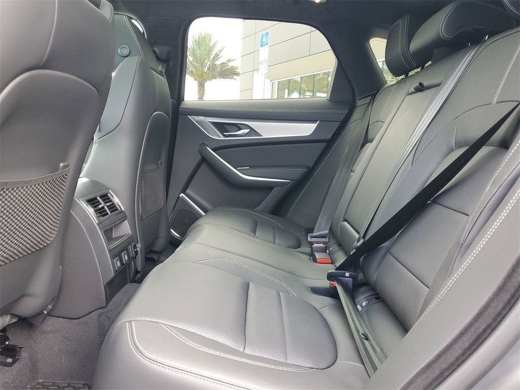 2026 Jaguar F-PACE P400 R-Dynamic S photo 15