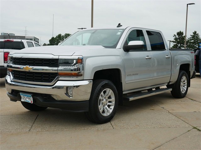 2018 Chevrolet Silverado 1500 LT photo 3