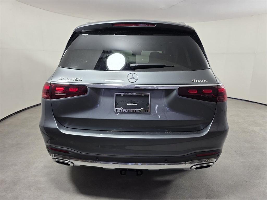 2026 Mercedes Benz GLS 450 4MATIC photo 3
