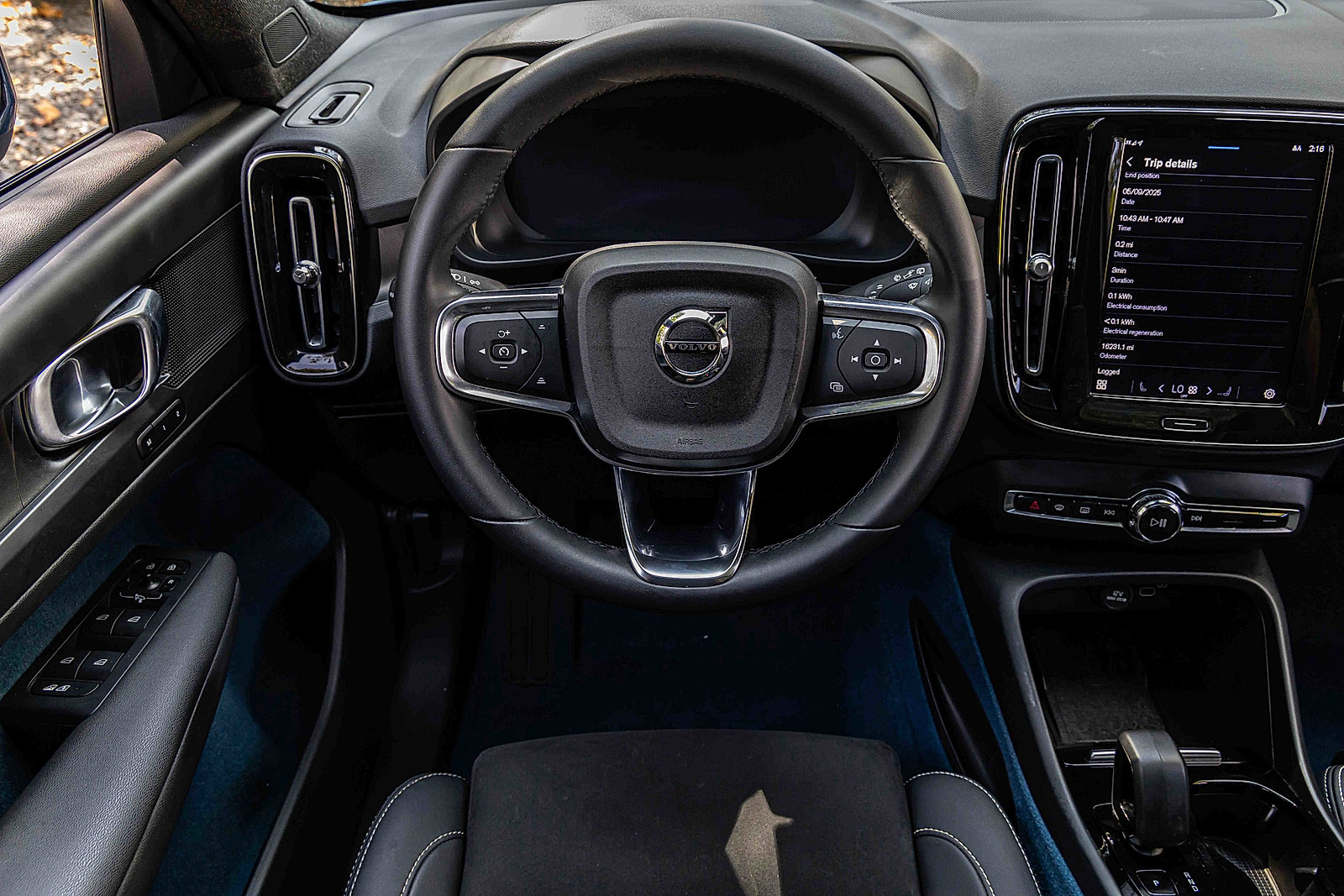 2023 Volvo XC40 Recharge Plus photo 15