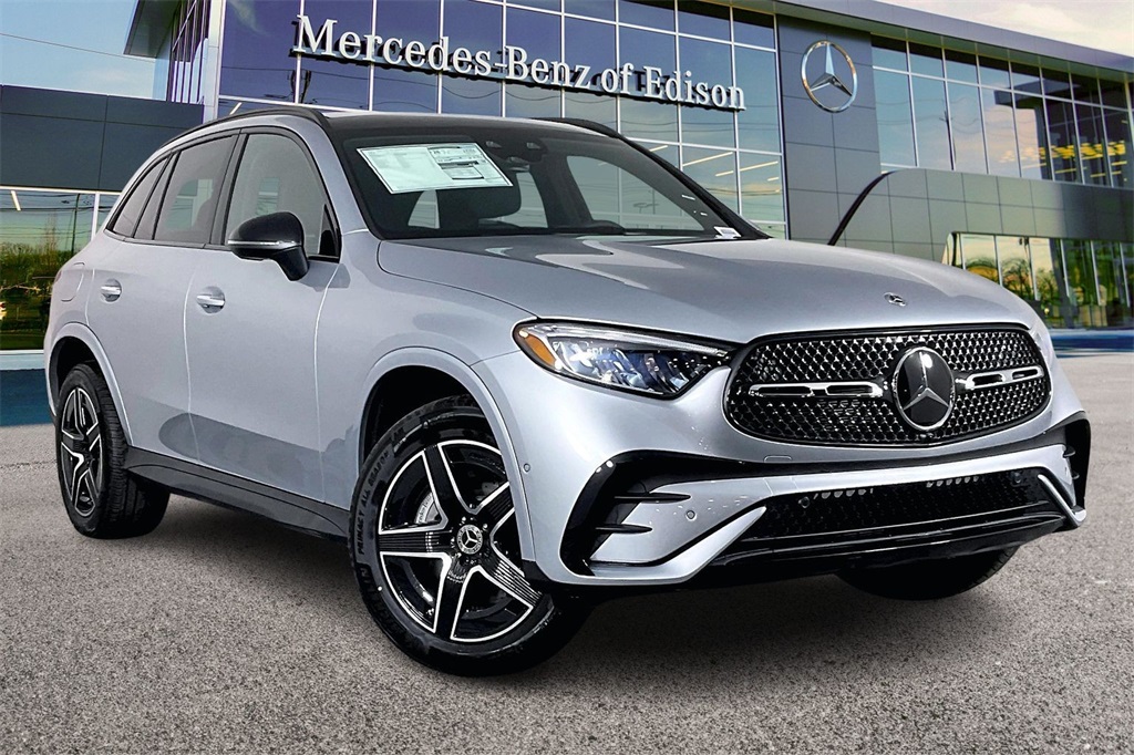 2026 Mercedes-Benz GLC Base's photo