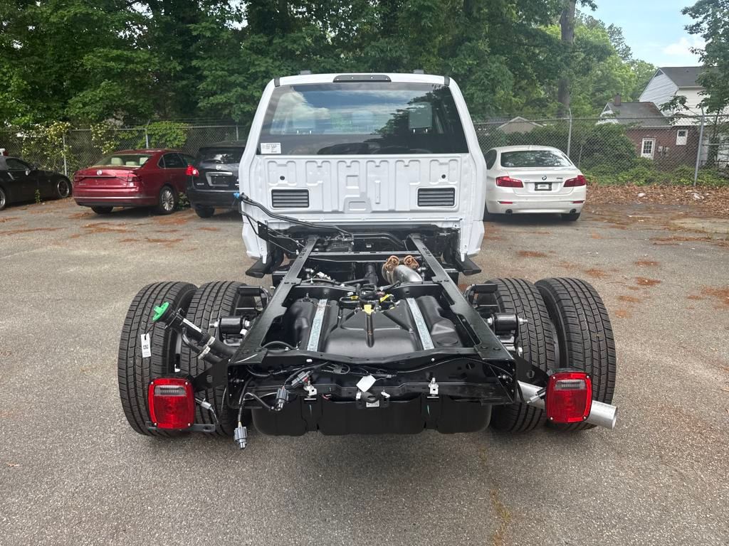 2025 Ford F-350 XL photo 4