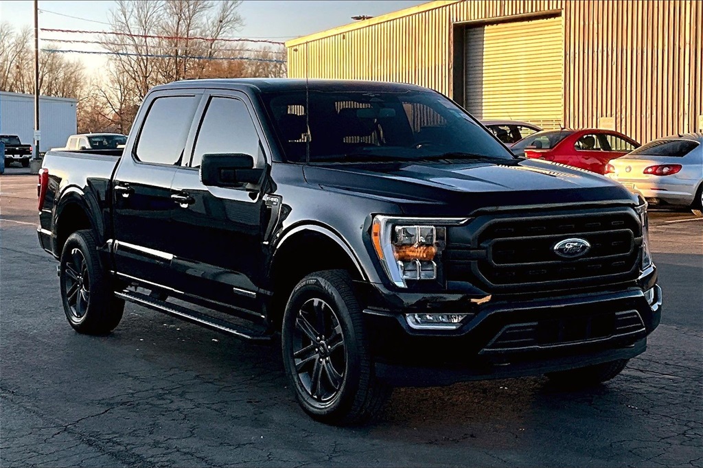 2023 Ford F-150 XLT's photo