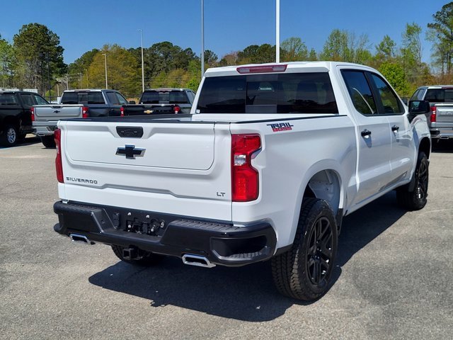 2025 Chevrolet Silverado 1500 LT Trail Boss photo 2