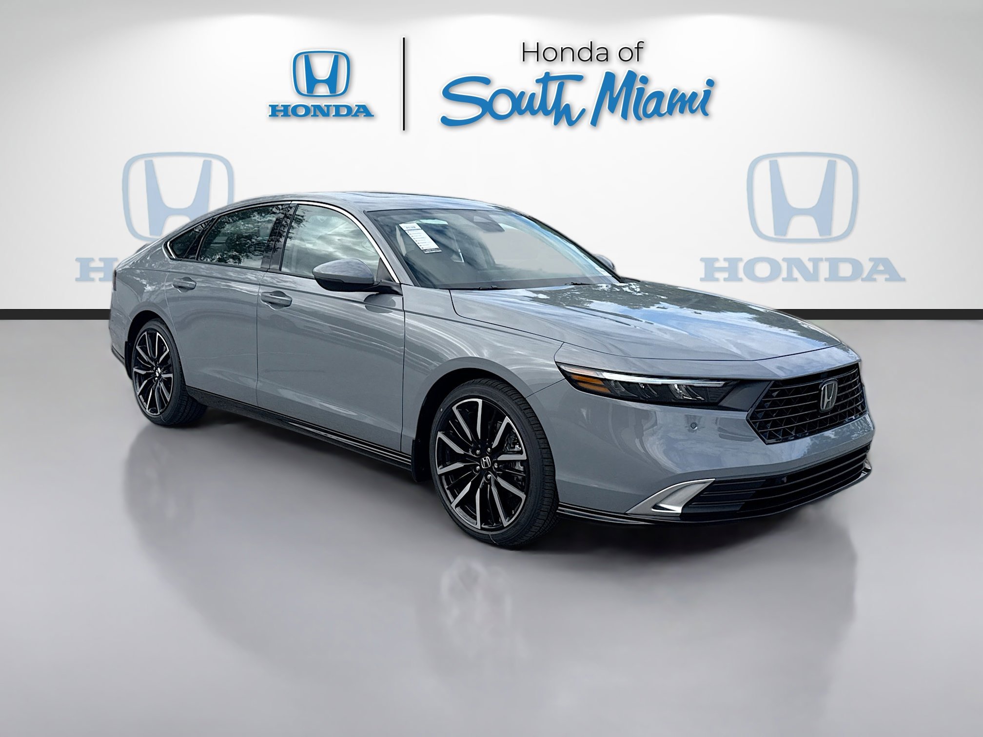 2025 Honda Accord Hybrid Touring's photo