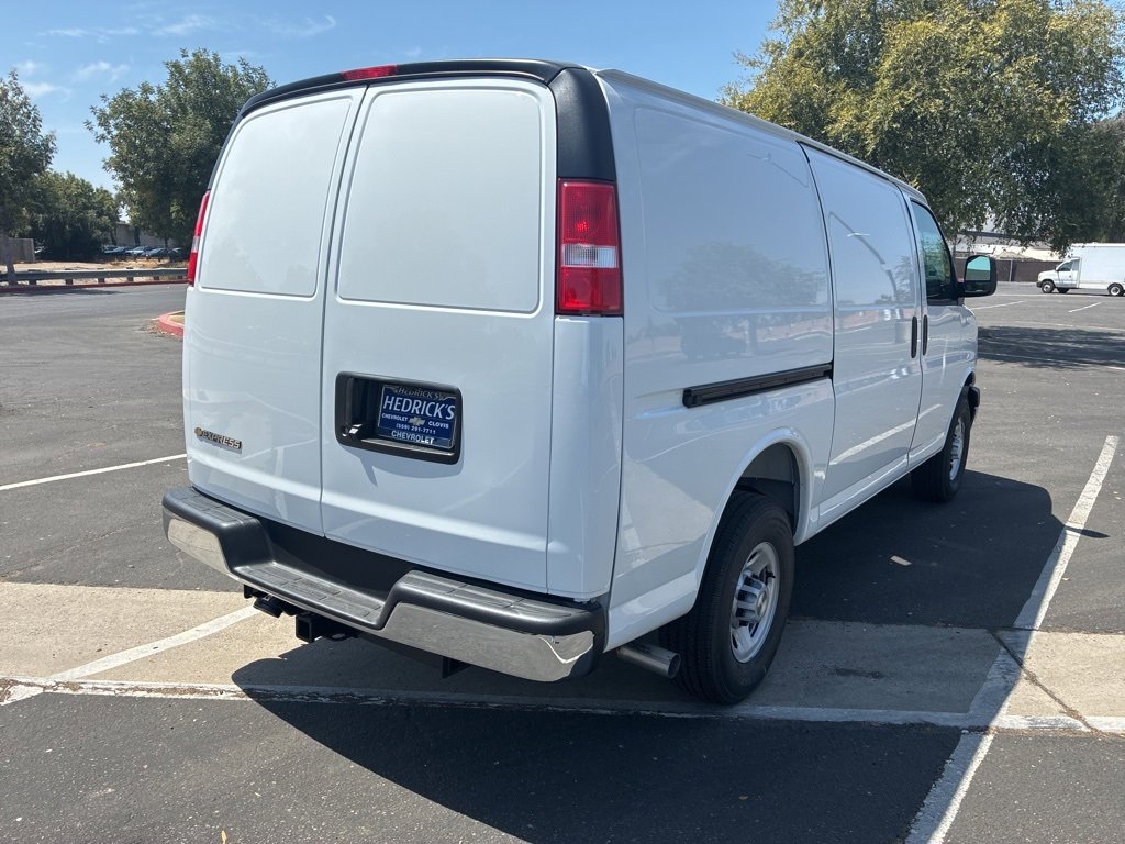 2025 Chevrolet Express Cargo 2500 Van photo 3