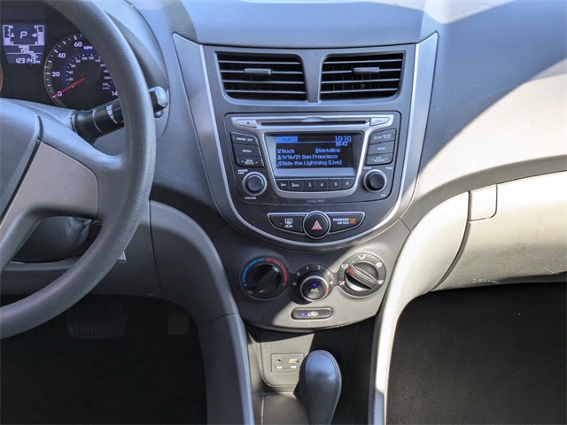 2015 Hyundai Accent GLS photo 15