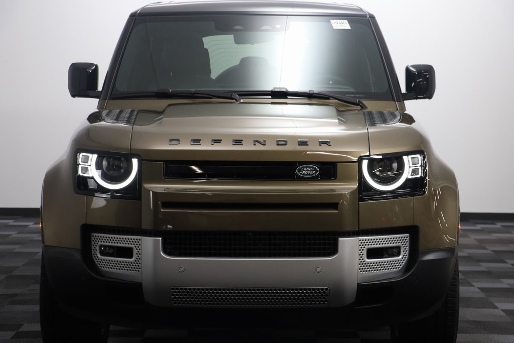 2024 Land Rover Defender 110 SE photo 20