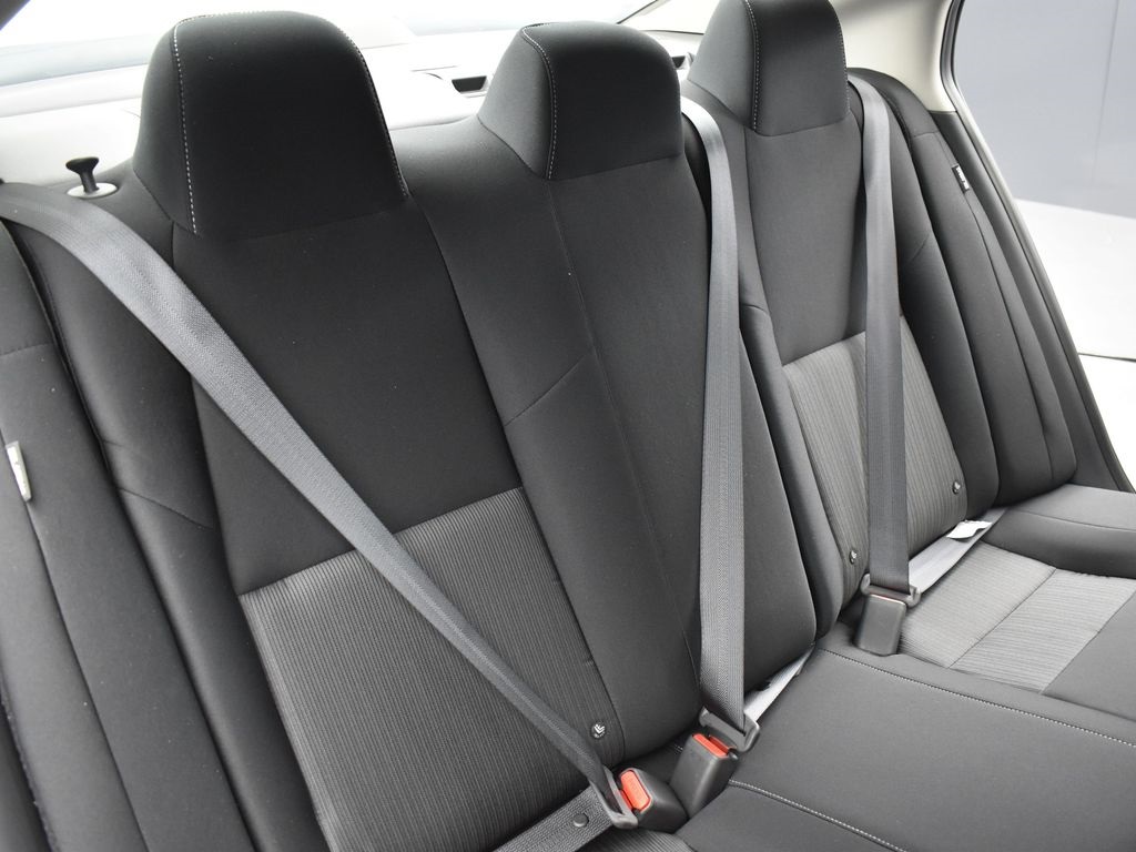 2025 Nissan Sentra SV photo 18