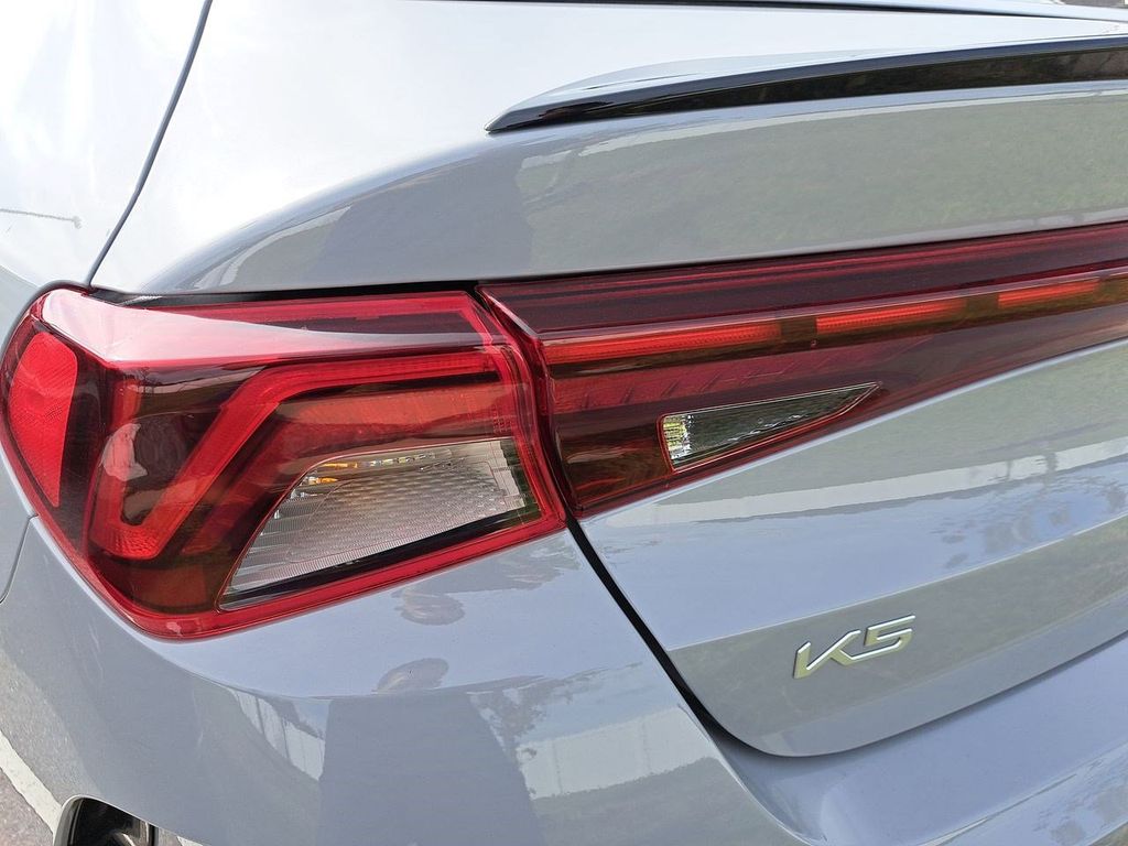 2023 Kia K5 GT photo 11