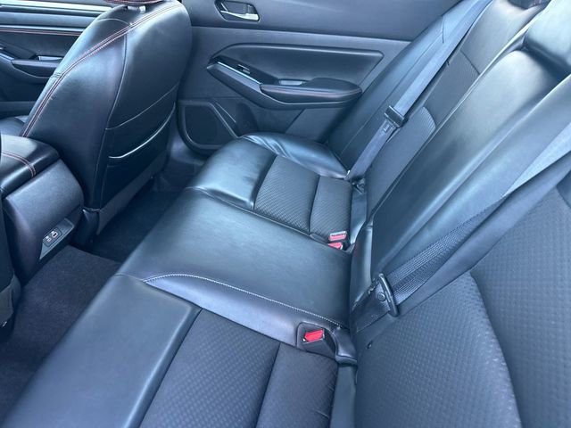 2023 Nissan Altima 2.5 SR photo 12
