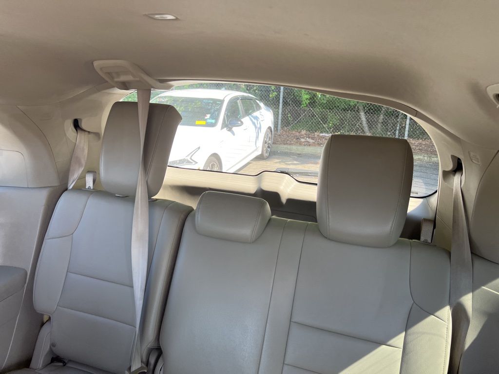 2016 Honda Odyssey EX-L photo 15