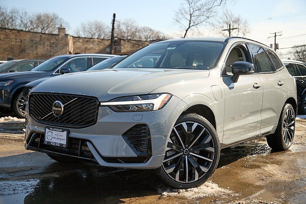 2026 VOLVO XC60 - Image 1