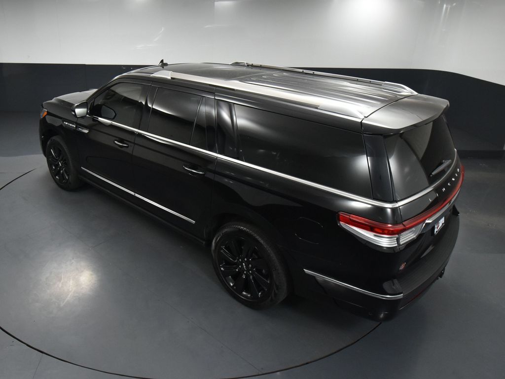 2024 Lincoln Navigator Reserve Luxury Monochromatic photo 51
