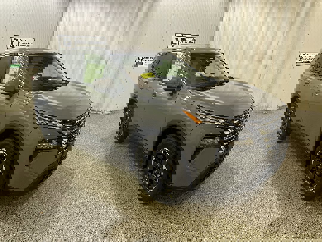 2026 Nissan Rogue SV's photo