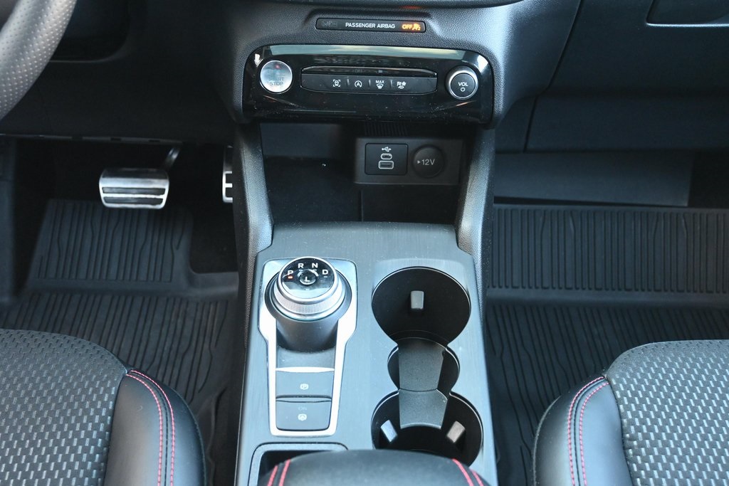 2024 Ford Escape ST-Line photo 30
