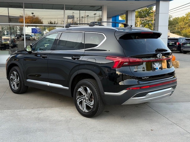 2022 Hyundai Santa Fe SEL photo 2