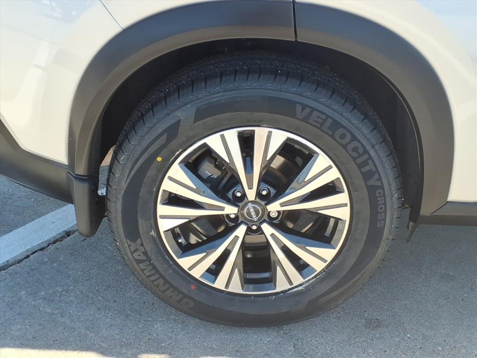 2022 Nissan Rogue SV Silver at Robbins Nissan