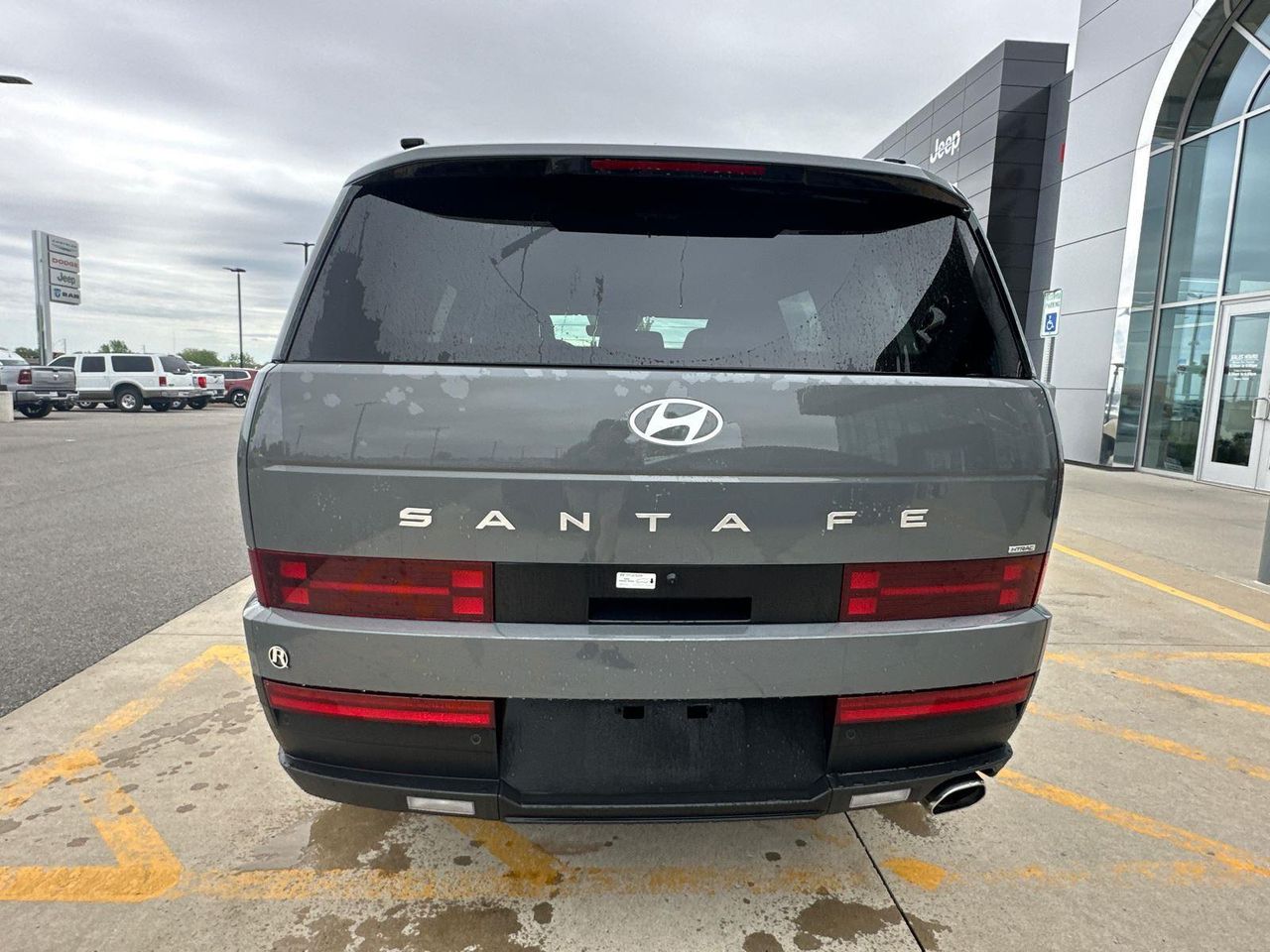 2025 Hyundai Santa Fe SEL photo 3