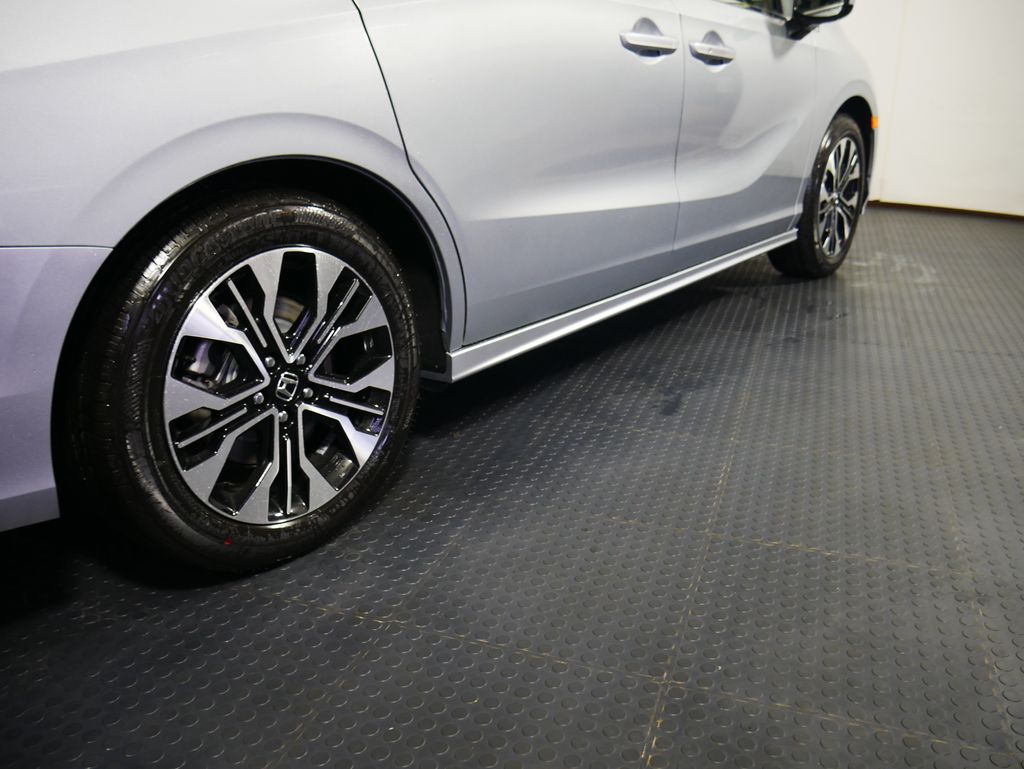 2026 Honda Odyssey Elite photo 3