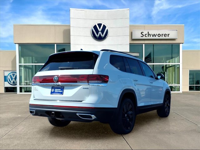 2026 Volkswagen Atlas SE Technology photo 3