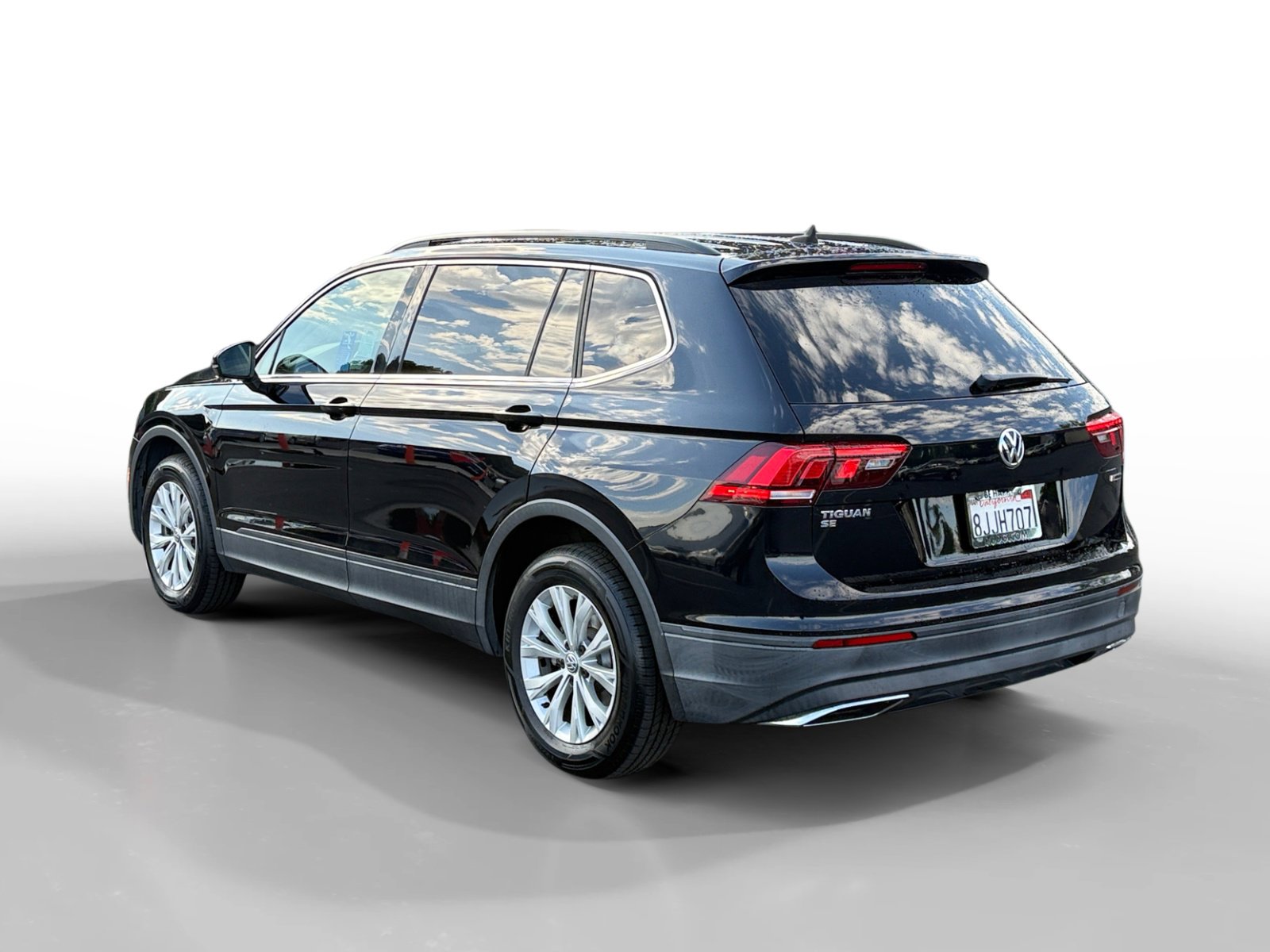 2019 Volkswagen Tiguan SE photo 3