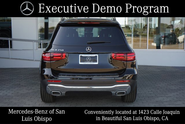 2025 Mercedes Benz GLB 250 photo 6