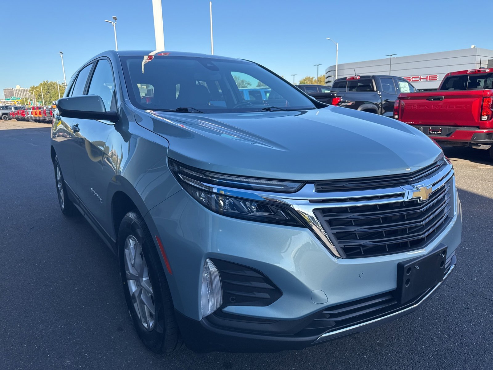 2022 Chevrolet Equinox LT photo 4