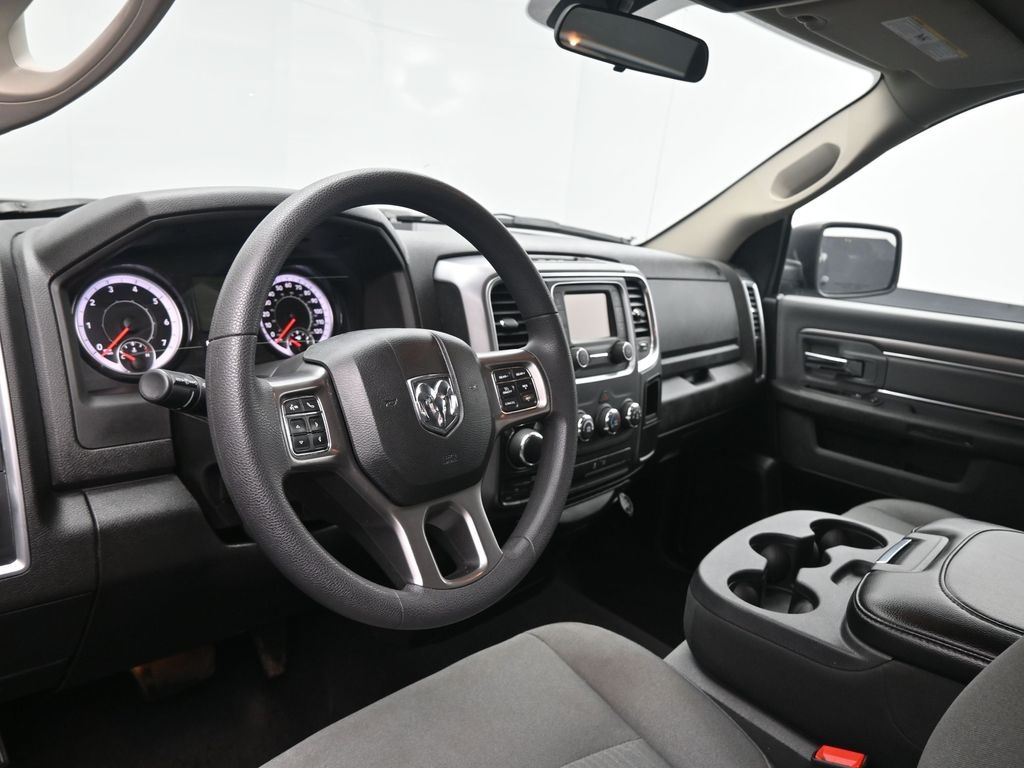 2024 Ram 1500 Classic SLT photo 17